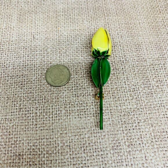 Sandor Co. VTG Yellow Green Enamel Rose Bud Brooch - Picture 1 of 3